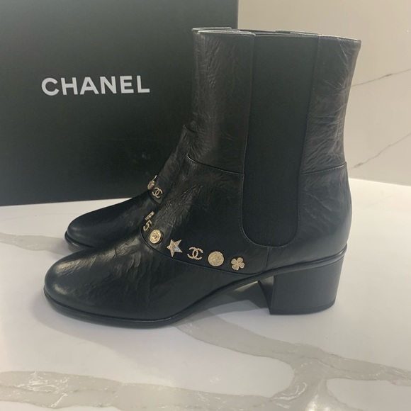 Chanel boots size 39 new black with gold - Picture 3 of 10